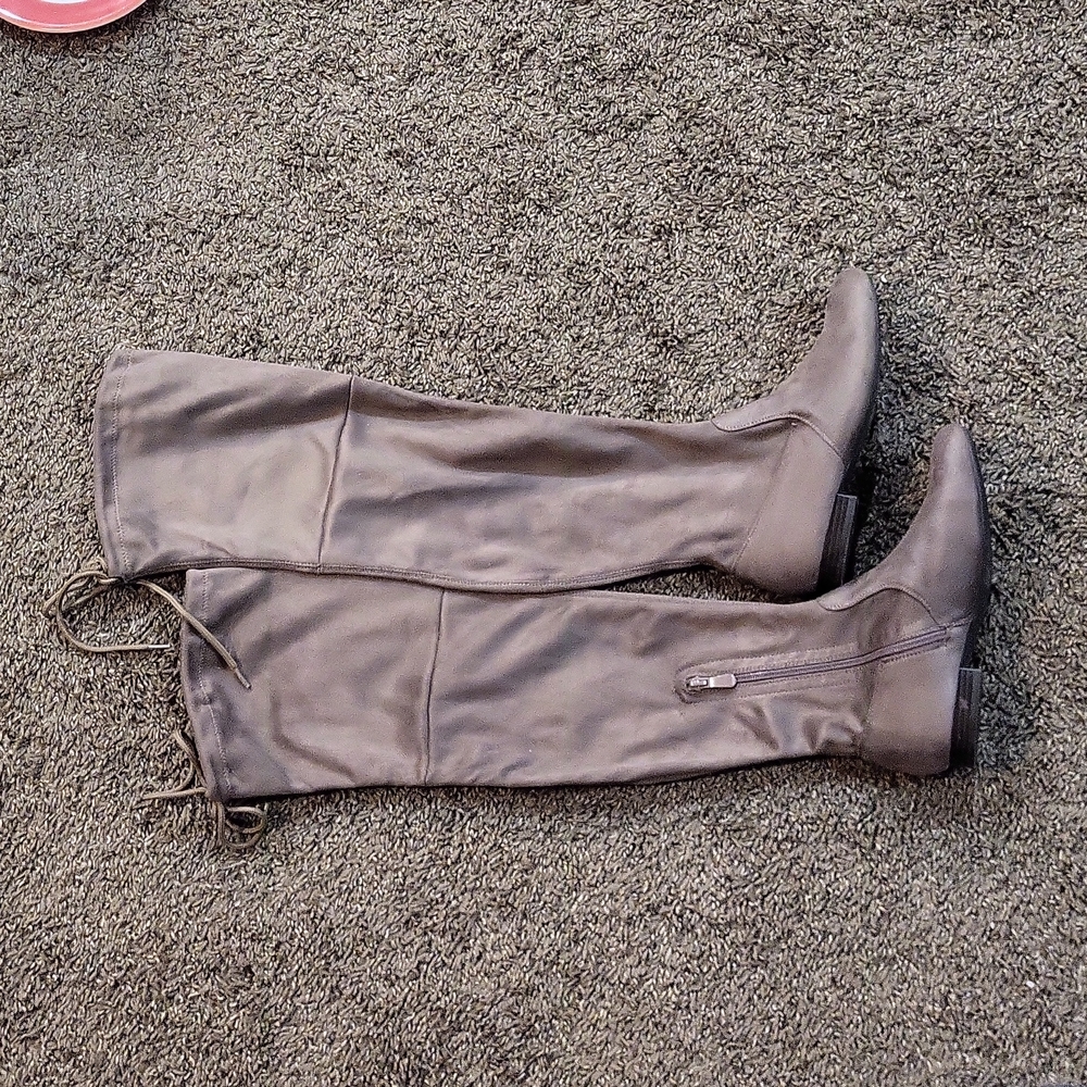 7.5 Dream Pairs over the knee boots